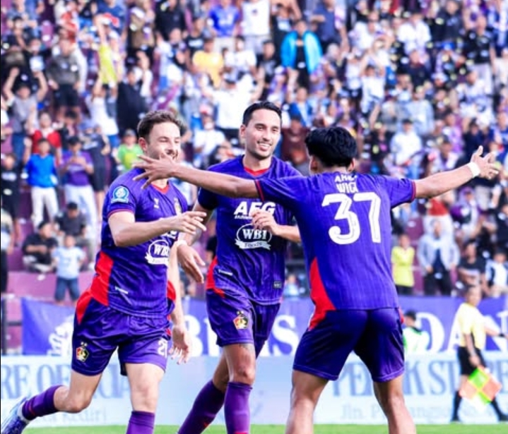 Persik Kediri Menang Atas Persis Solo 2-1