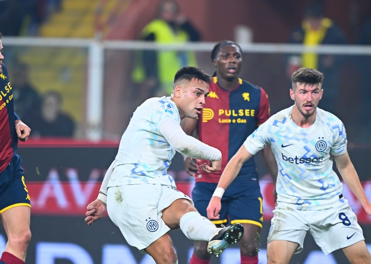Inter Milan Bertandang dan Menang 1-2 atas Genoa